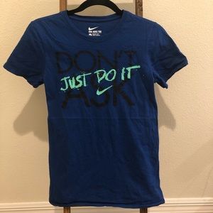 Nike Graphic Tee - Athletic T-Shirt